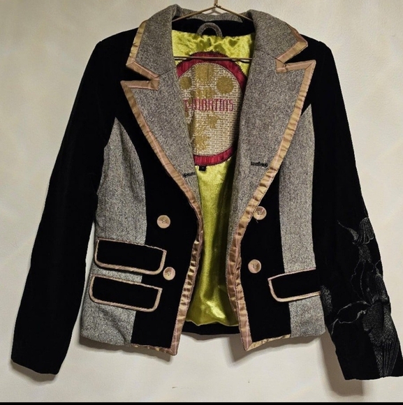 St Martins Jackets & Blazers - Womens vintage blazer St Martins